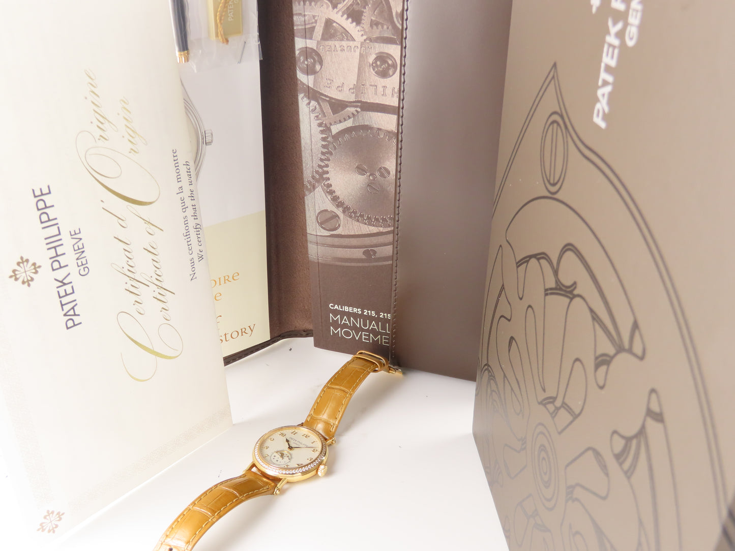 Patek Philippe Calatrava Moonphase Diamond Bezel 18 Ct. Yellow Gold 33 Mm Manual Winding 7121J June 2022