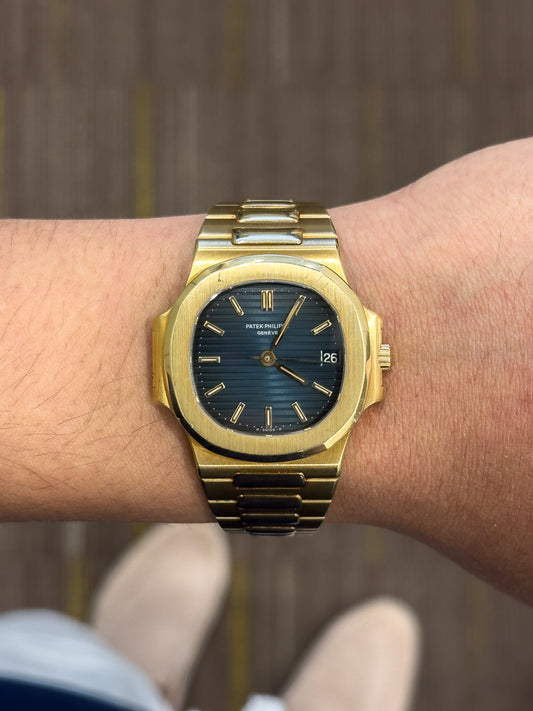 Patek Philippe Nautilus Ref. 3800/1J - 3800J – Yellow Gold, Blue Dial (1985)