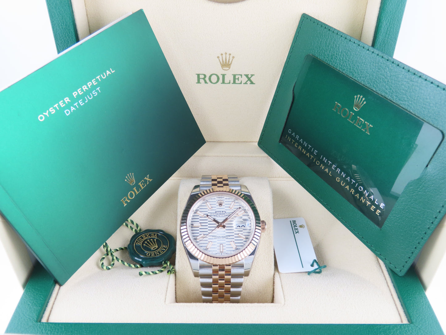 Rolex Datejust 41 Mm 18 Ct. Rose Gold / Stainless Steel Silver Motif Dial Jubilee 126331 February 2024