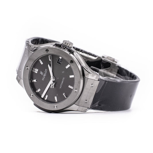 2023 Hublot Classic Fusion Titanium Grey Dial 38mm 565.NX.7071.LR